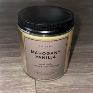 White Barn Mahogany Vanilla Candle